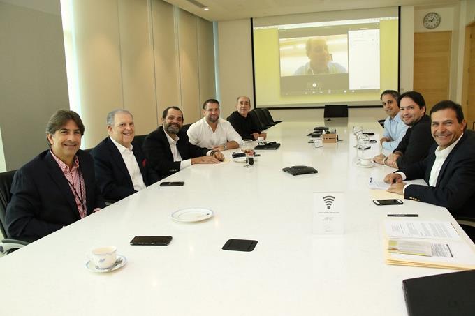 José Miguel Bonetti Du-Breil junto a Eduardo Najr; Luis Armando García Cáceres, Fernando Armenteros, Felipe Augusto A. Vicini, Alfredo Najri y Luis Manuel Bonetti Veras.