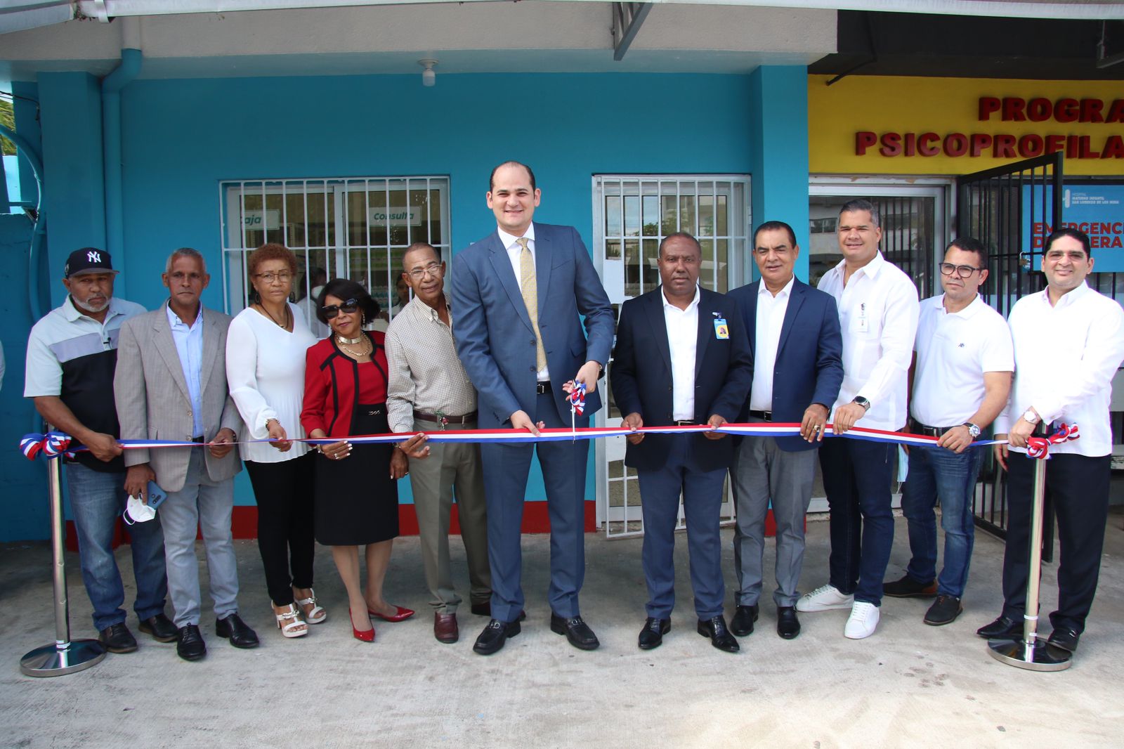 PROMESE/CAL reabre Farmacia del Pueblo en Maternidad San Lorenzo de Los ...
